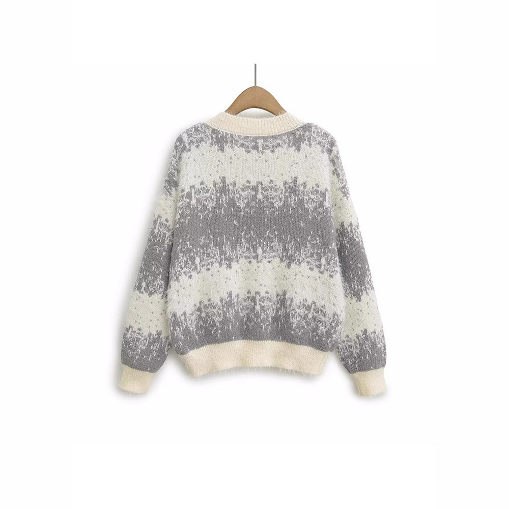 Women's knit jacket with soft patterns and chic and stylish button details