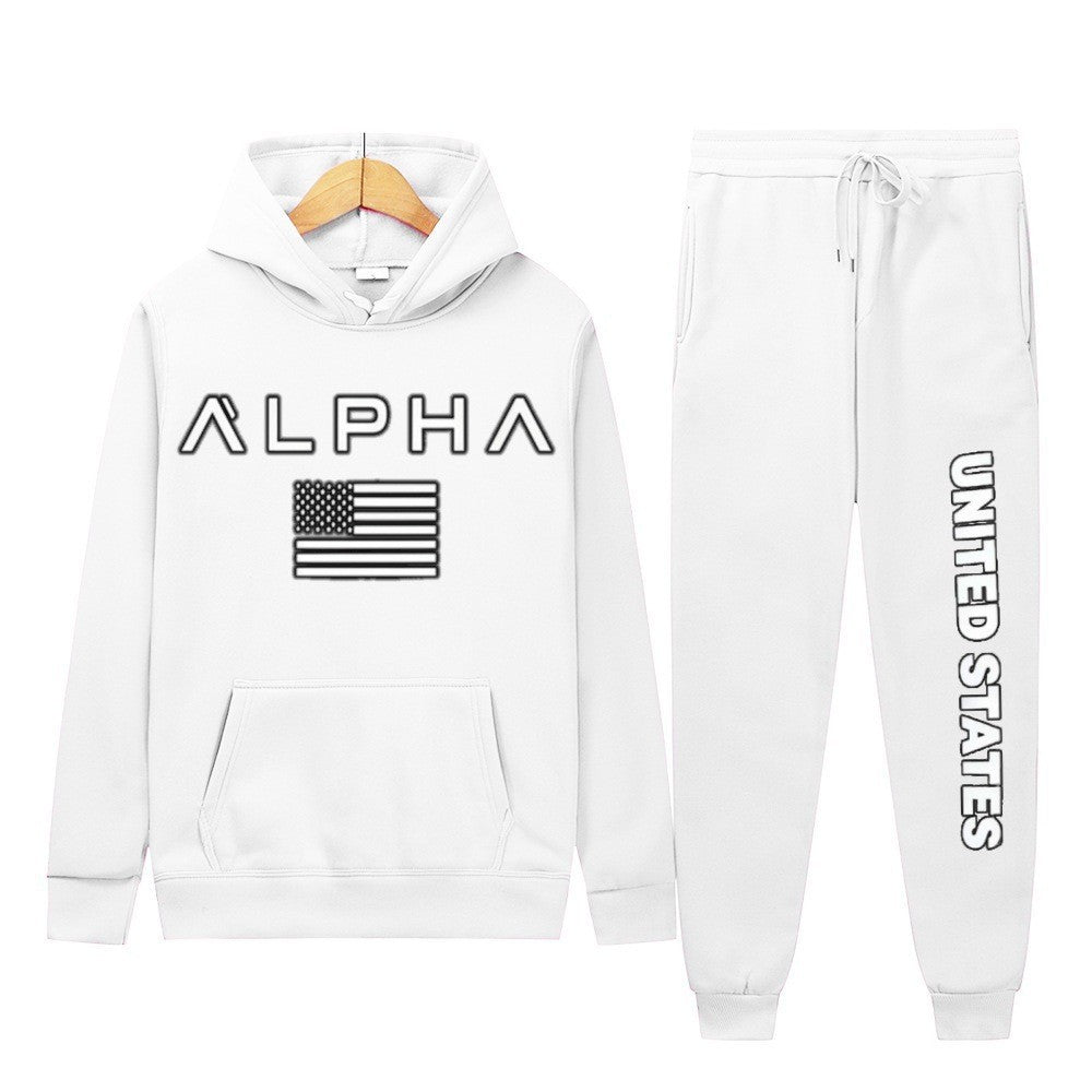 Women's hoodie and jogging pants set with creative front print and sporty cut Chic & Stil