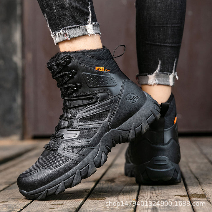 Women's winter trekking boots with insulated lining and non-slip sole Lune London