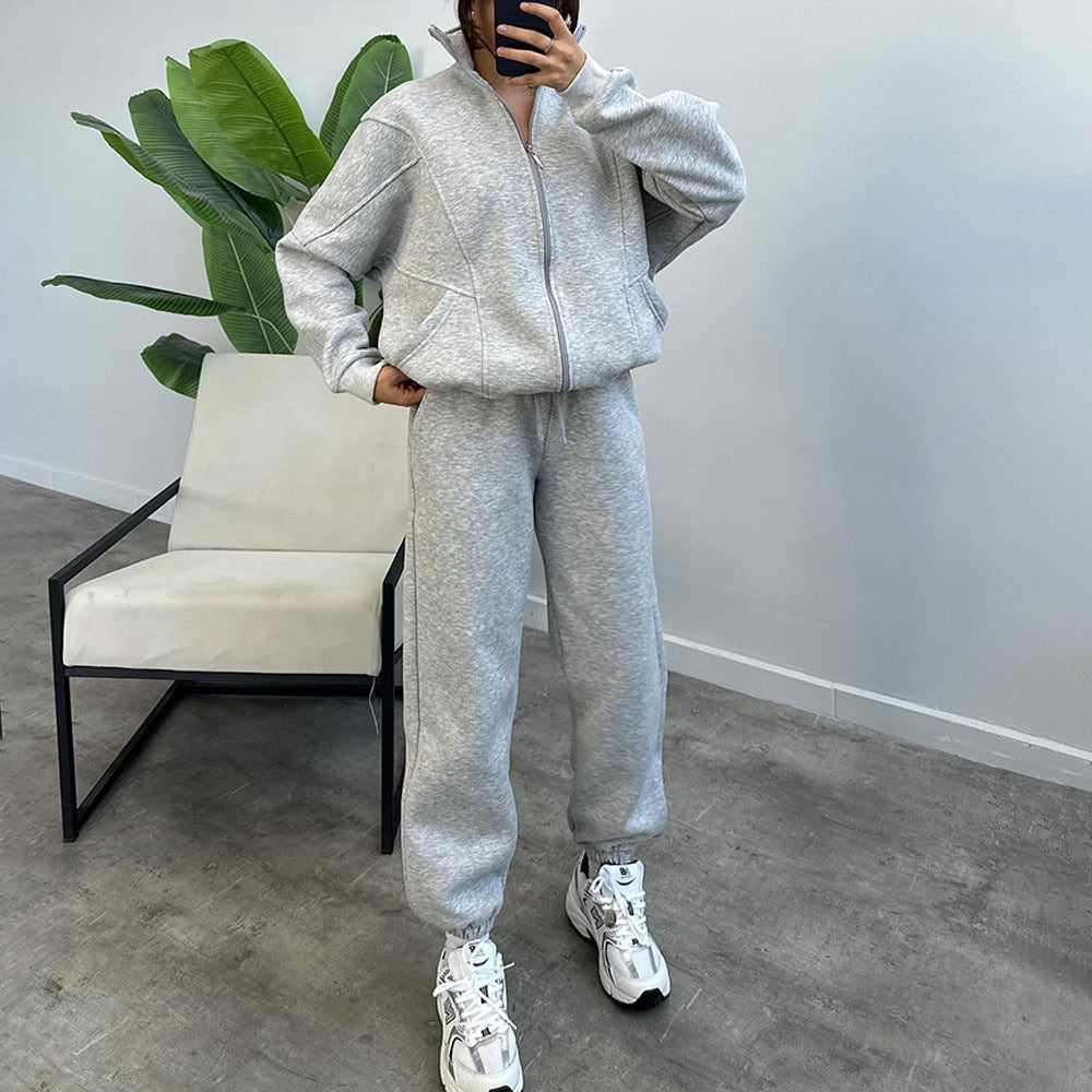 High-quality women's sporty loungewear set with a relaxed fit Lune London
