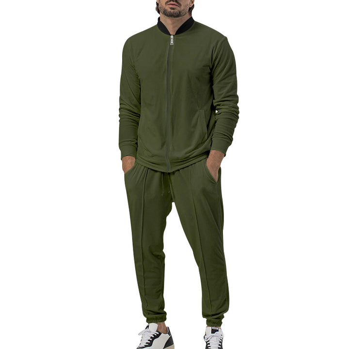 Casual sports outfit for men with high collar and zipper Lune London
