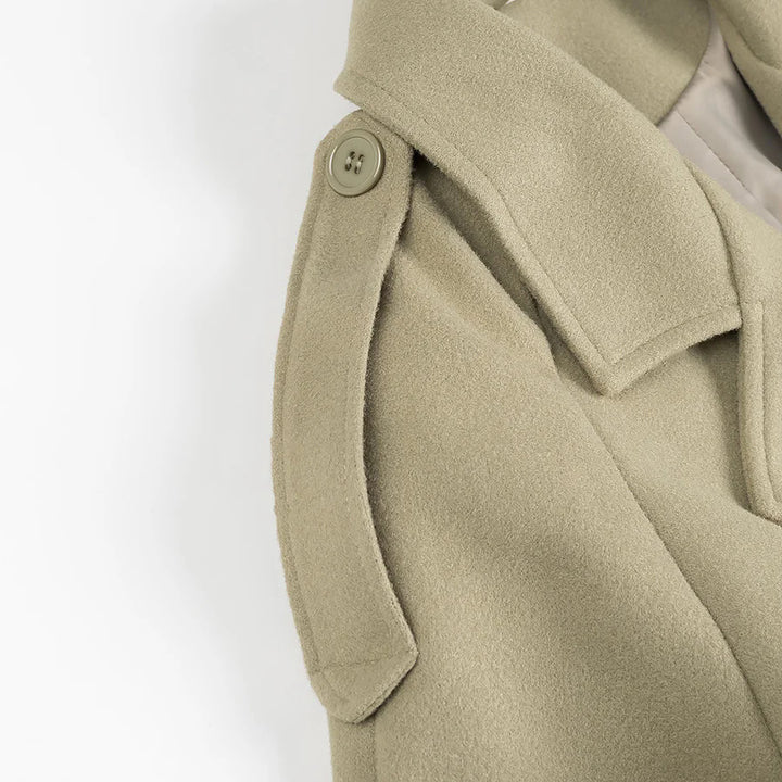 Women's trench coat with double breasted and practical belt Lune London