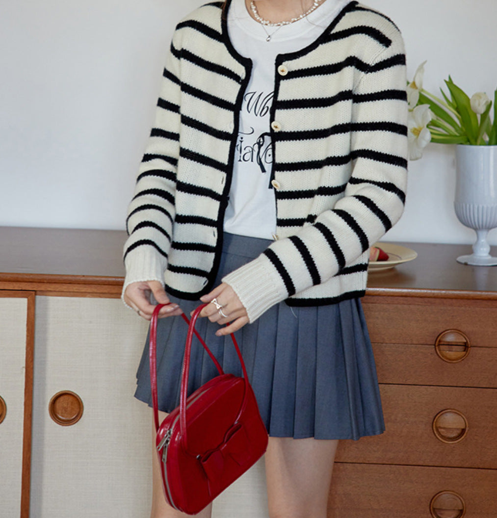 Striped knitted short-sleeve jacket for women with button closure Lune London