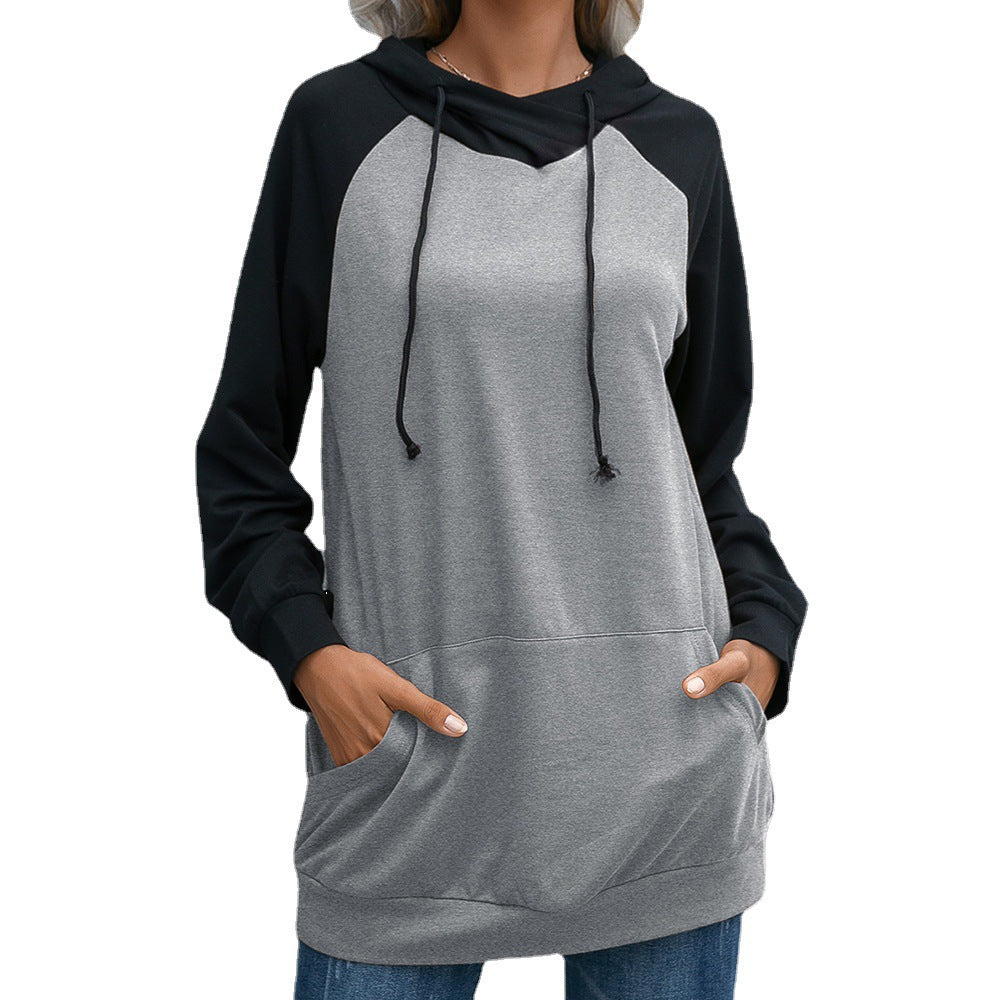Casual hooded sweatshirt for women with pockets and sporty raglan cut Lune London