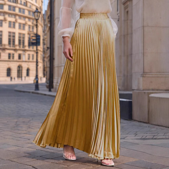 Pleated maxi skirt for women with elastic waist and flowy cut Lune London