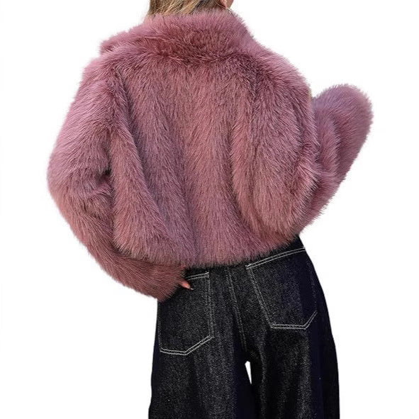 Elegant ladies faux fur jacket with voluminous cut Lune London