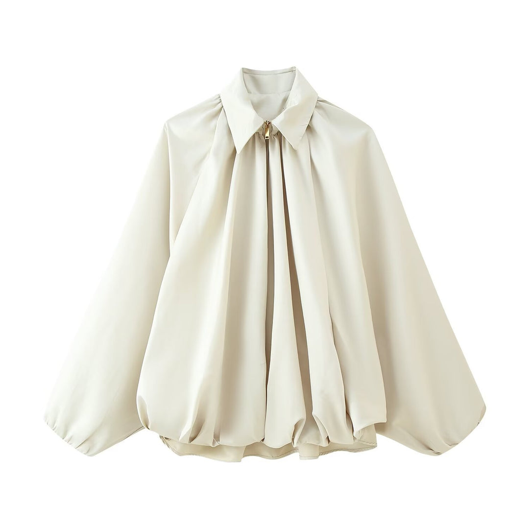 Blouse élégante pour femmes avec des plis modernes et des manches volumineuses Chic & Stil