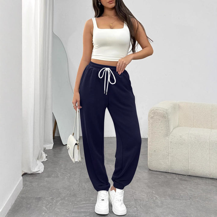 Comfortable sports pants for women with elastic waistband and drawstring Lune London