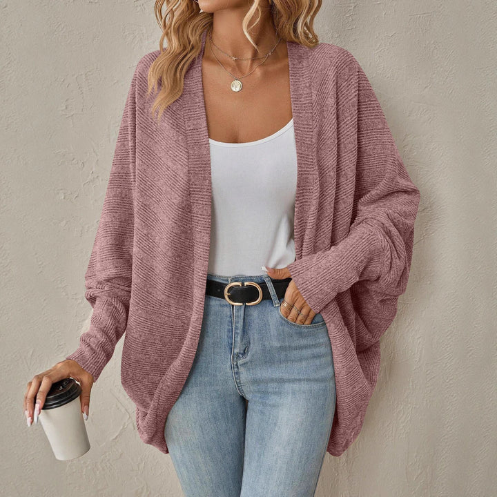 Cardigan décontracté pour femmes avec des manches montées et une coupe ample Chic & Stil