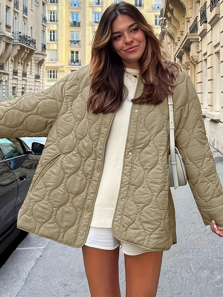 Lady down jacket with large pockets and round collar Lune London