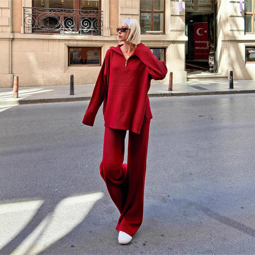 Comfortable loungewear set for ladies with oversized hoodie and wide pants Lune London