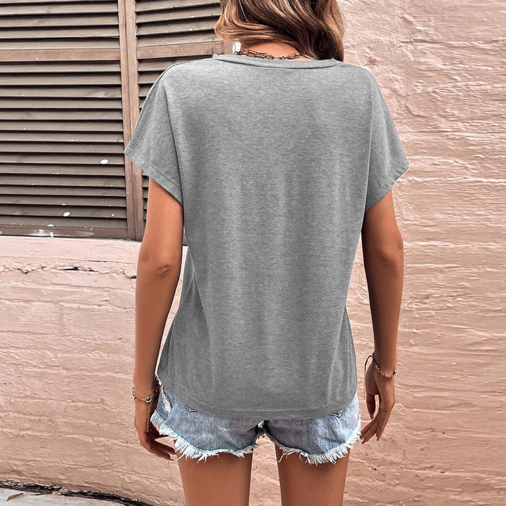 T-shirt décontracté pour femmes à col en V avec manches tombantes Chic & Stil