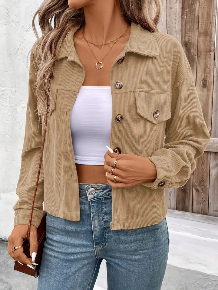 Casual corduroy jacket for women with practical pockets and trendy buttons Lune London