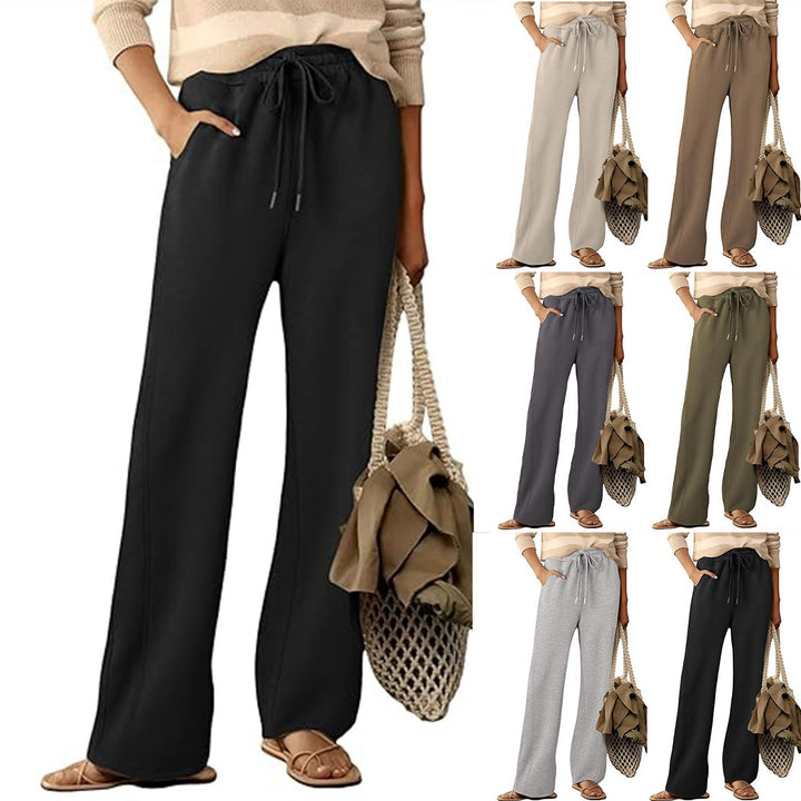 Comfortable leisure pants for women with a wide leg and practical pockets Lune London