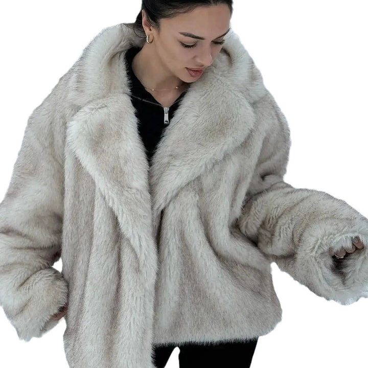 Ladies Comfortable Faux Fur Jacket in Oversize Style with Wide Lapel Lune London