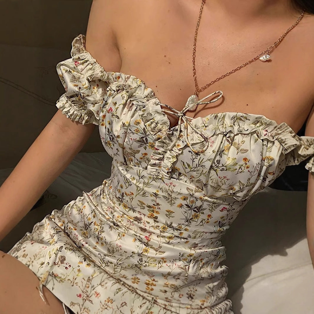 Maxi dress for women with floral print and elegant ruffle detail Lune London