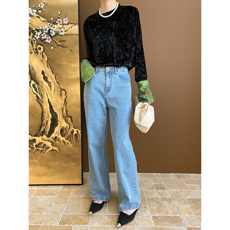 Ladies velvet top with long sleeves and elegant round neckline Chic & Stil