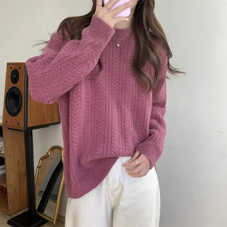 Women’s chunky knit sweater with a modern braid pattern and a high round neck Lune London