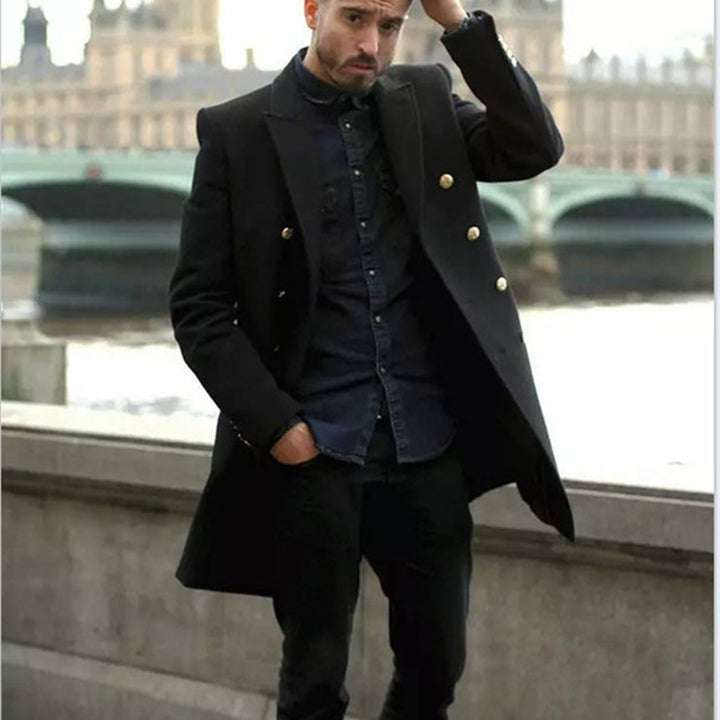 Elegant and trendy coat for men with double-breasted buttons and refined details Lune London
