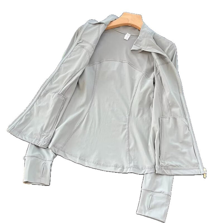 Veste de course sportive pour femmes avec col haut et matériau respirant Chic & Stil
