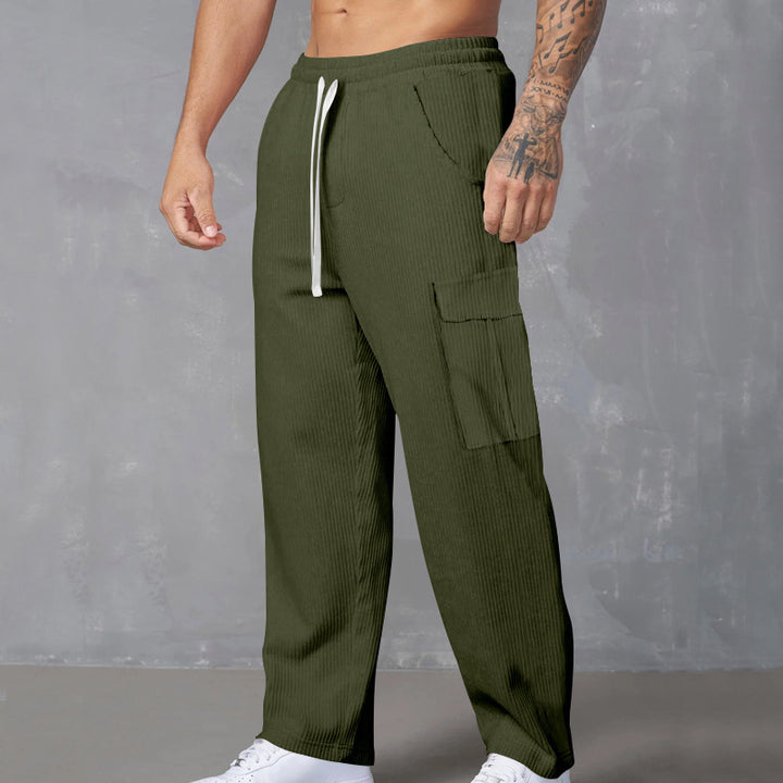 Casual cargo pants for men with elastic waist and practical pockets Lune London