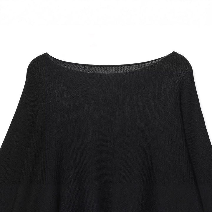 Casual knit sweater for women with a loose fit and a round neck Lune London