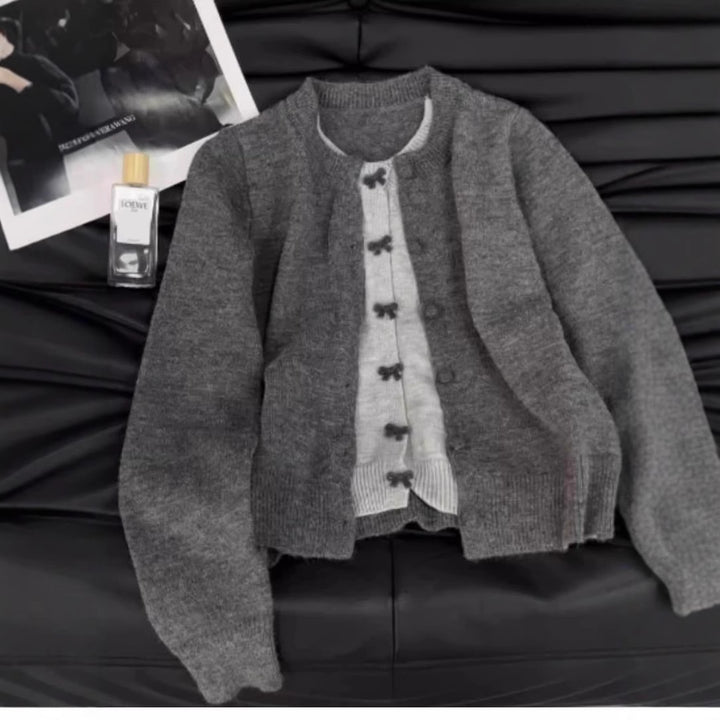 Knit jacket for women with a fine ribbed pattern and an elegant button closure Lune London