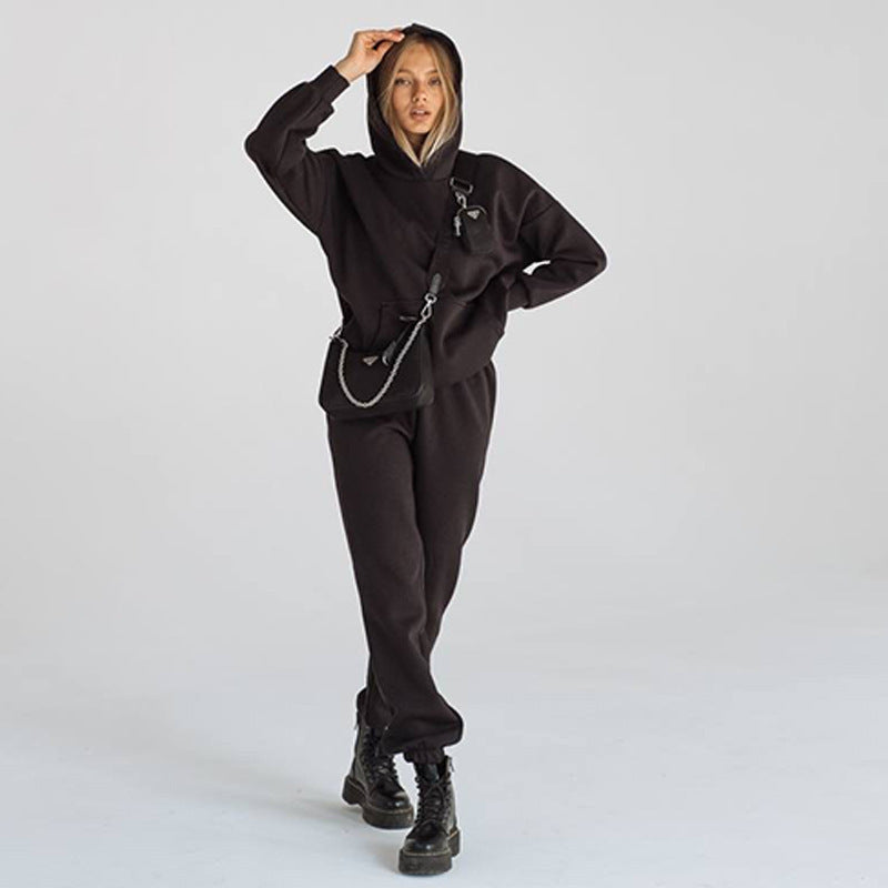 Women's tracksuit set with oversized cut and practical pockets Lune London