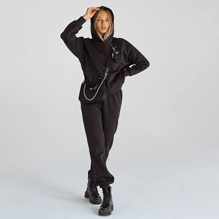 Women's tracksuit set with oversized cut and practical pockets Lune London