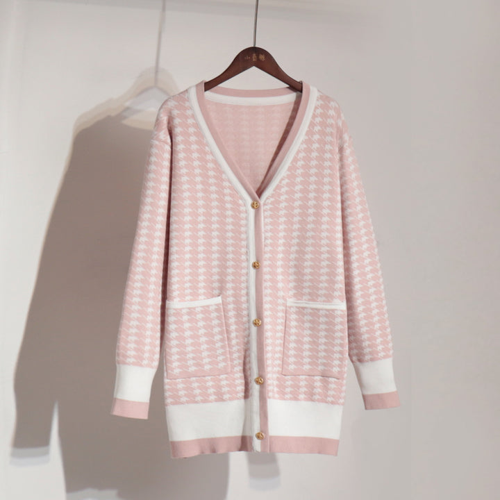 Women's knitted cardigan with a classic houndstooth pattern and button placket Lune London