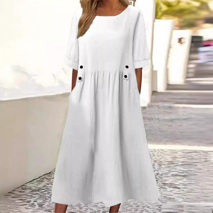 Simple women's summer dress with practical pockets and a casual cut Lune London