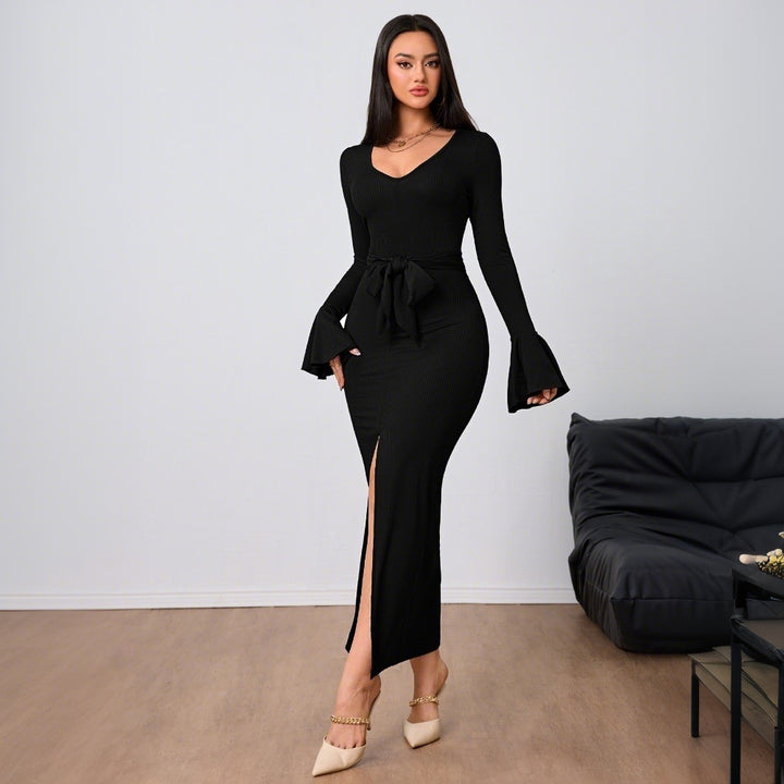Robe femme avec décolleté en V et manches évasées Chic & Stil