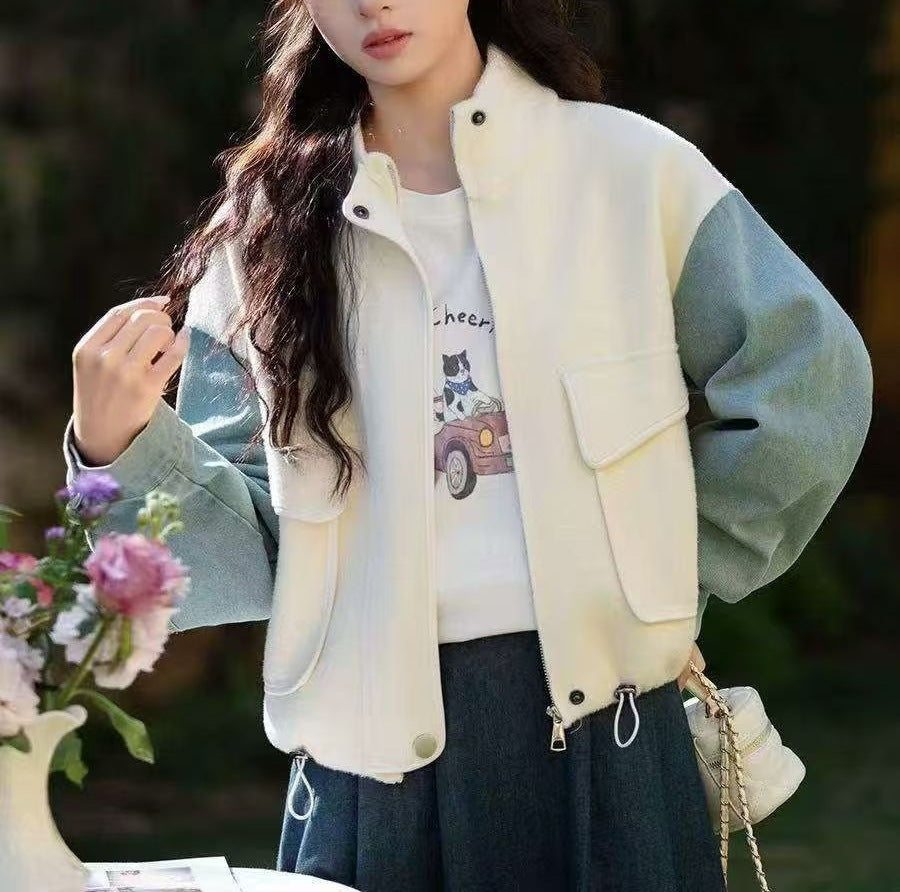 Veste de transition à la mode pour femmes avec capuche et poches pratiques Chic & Stil