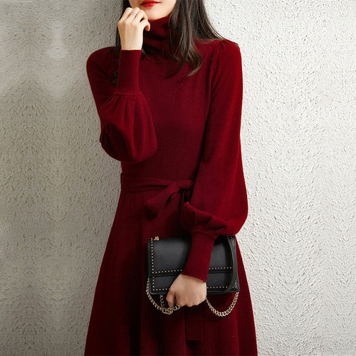 Robe tricotée pour femmes avec col montant et ceinture ajustée Chic & Stil