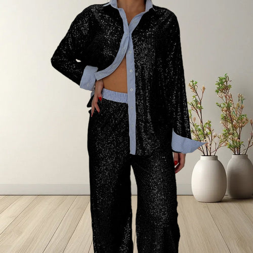 Shimmering pajama set for women made of high-quality material with shawl collar and stylish accents Lune London