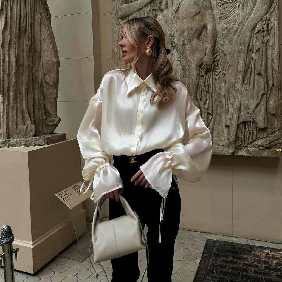 Elegant satin blouse for women, with voluminous sleeves and tying details Lune London