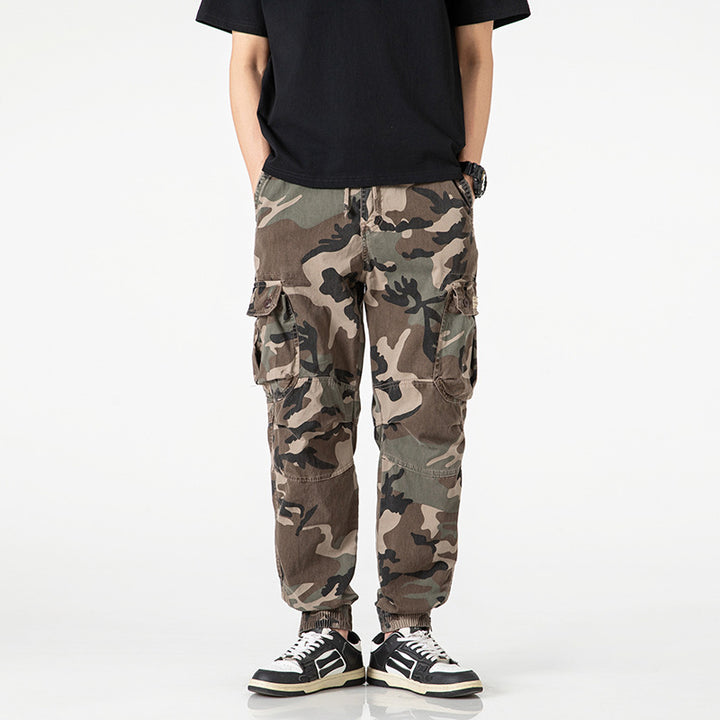 Men's cargo pants with functional pockets and a relaxed fit Lune London