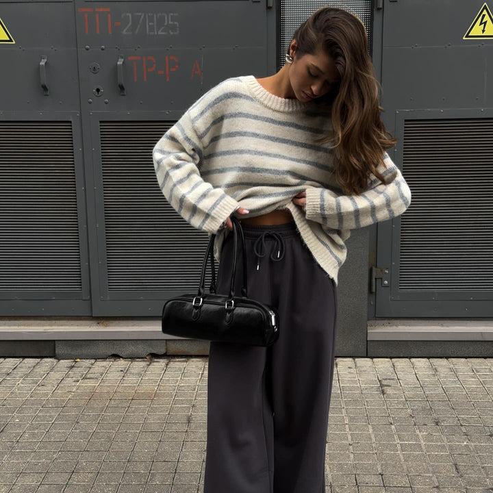 Casual knitted sweater for women with modern stripes Lune London