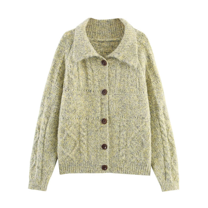 Knitted jacket for women with a chic and soft fabric and decorative buttons Lune London