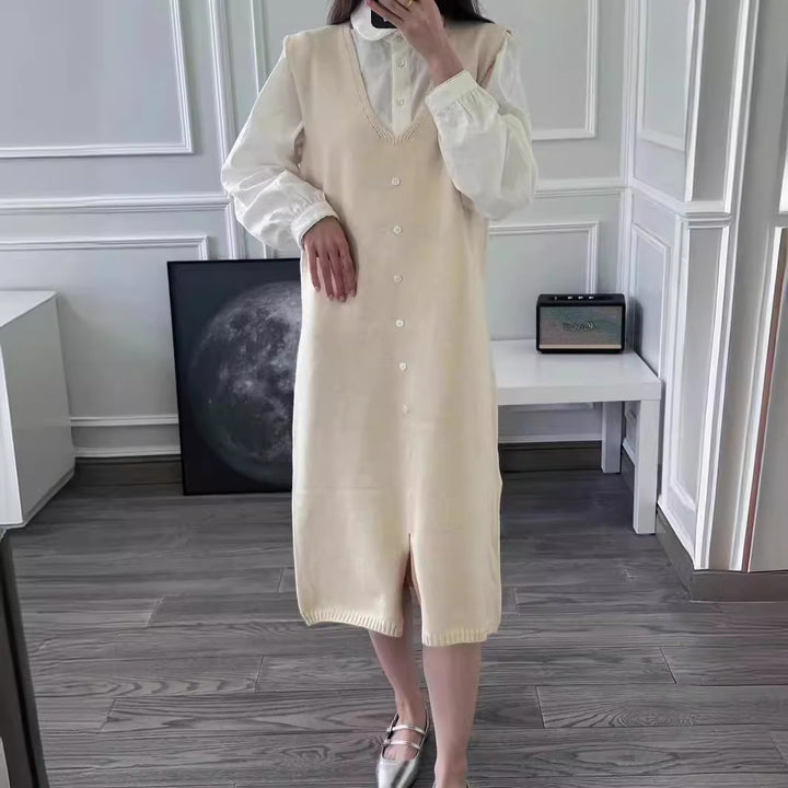 Knee-length knit dress for women with button placket and V-neck Lune London