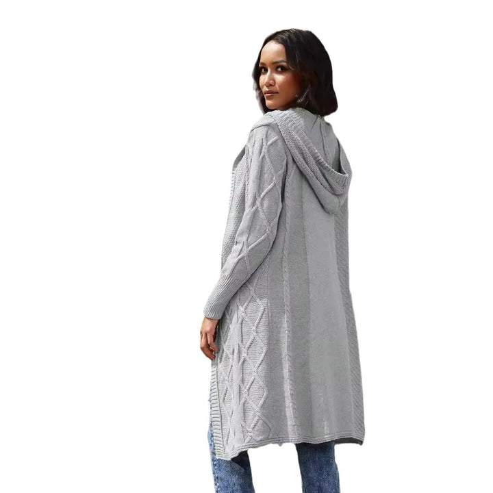 Ladies chunky knit pullover with elegant design, hood and structured pattern Lune Londonl