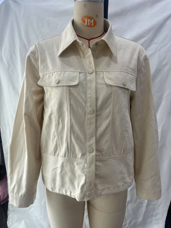 Trendy utility jacket for ladies with large pockets and fashionable cut Lune London