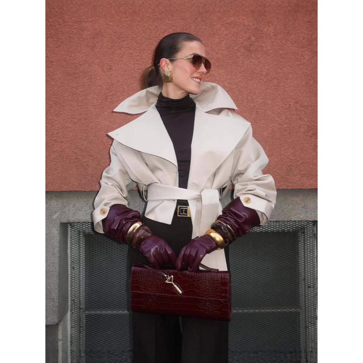 Fashionable women's trench coat with wide collar and belt at the waist Lune London