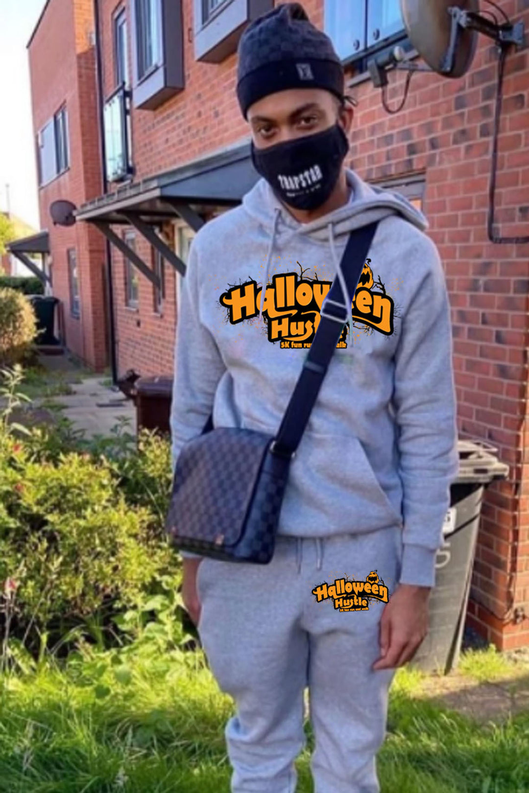 Women's two-piece sports set with Halloween pattern and comfortable kangaroo pockets Lune London