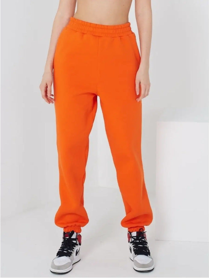 Casual women's jogging pants with elastic waist and edges Lune London