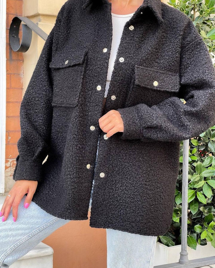 Soft fleece jacket for women with applied pockets and buttoning Lune London