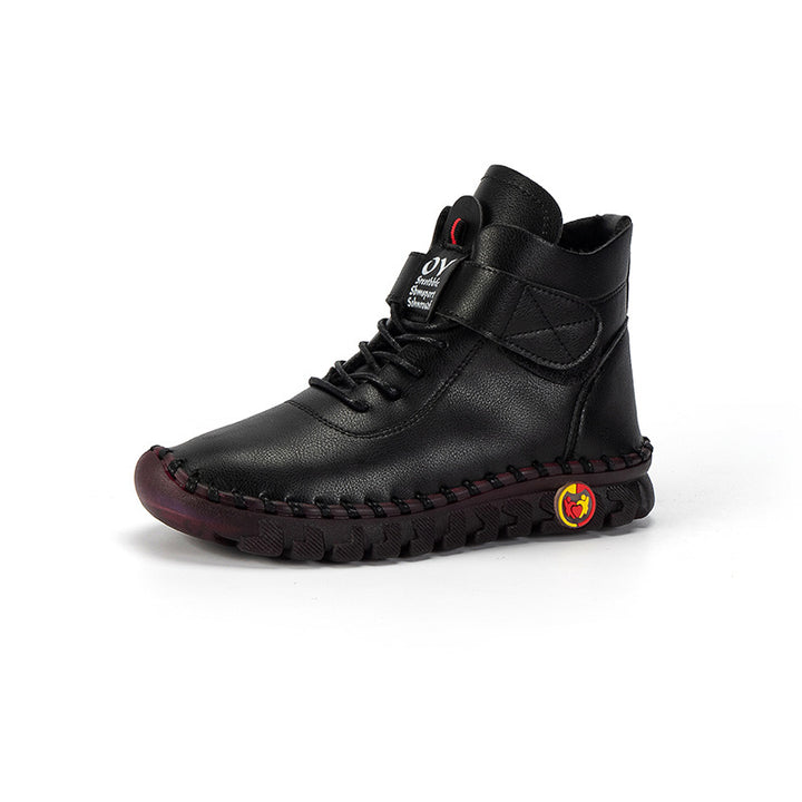 Women's winter boots with adjustable velcro closure and sturdy profile Lune London