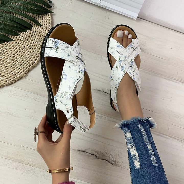 Comfortable strap sandals for women with anatomical sole Lune London