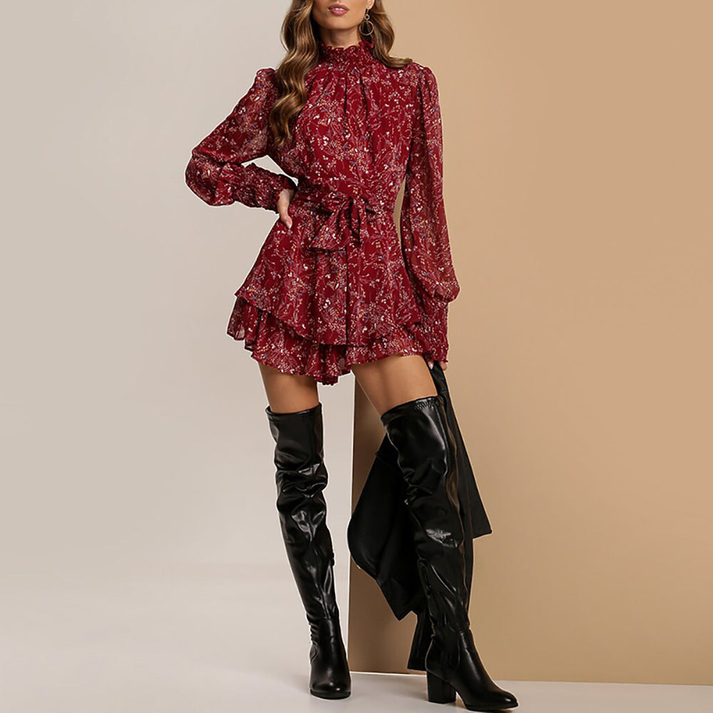 Robe mini femme avec détails floraux et ceinture à nœud Chic & Stil