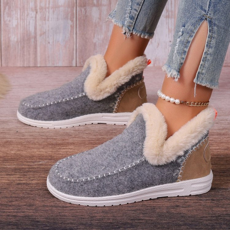 Ladies comfortable fleece slippers with warm lining and non-slip sole Lune London